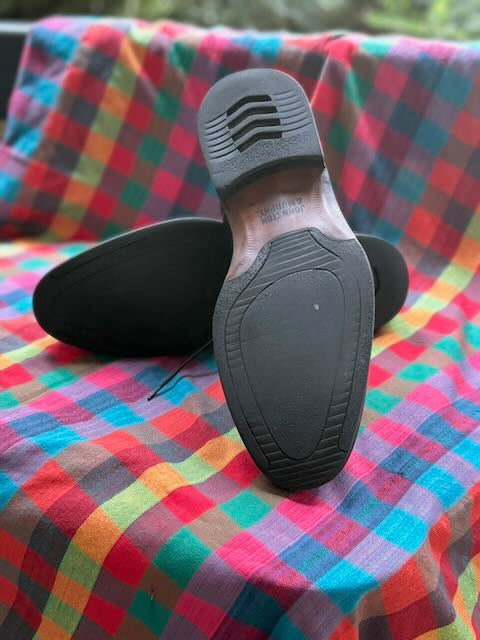 Johnston & Murphy Black Dress Shoes Size 8.5 | Pre-Owned | Overlooked Treasures